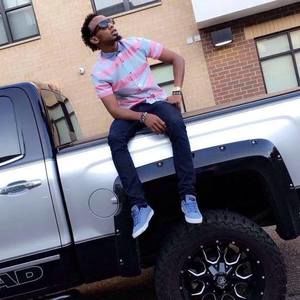 Meet your Posher, Bizzle